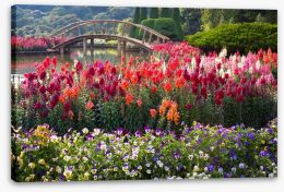 Flower garden bridge Stretched Canvas 69580798